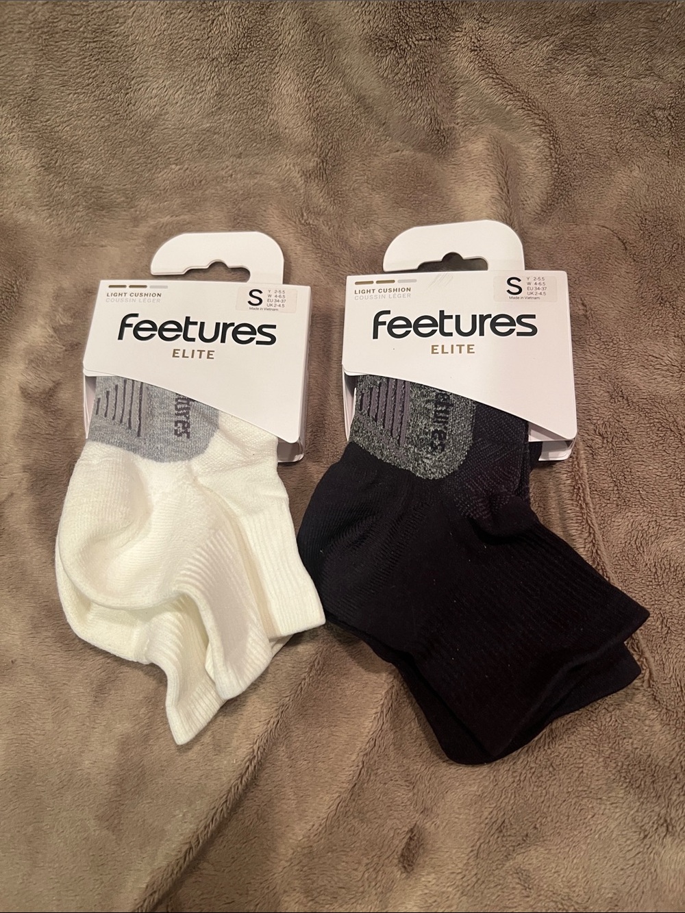Feetures Elite Low-Cut Athletic Socks - 2Pack White & Black (Women)